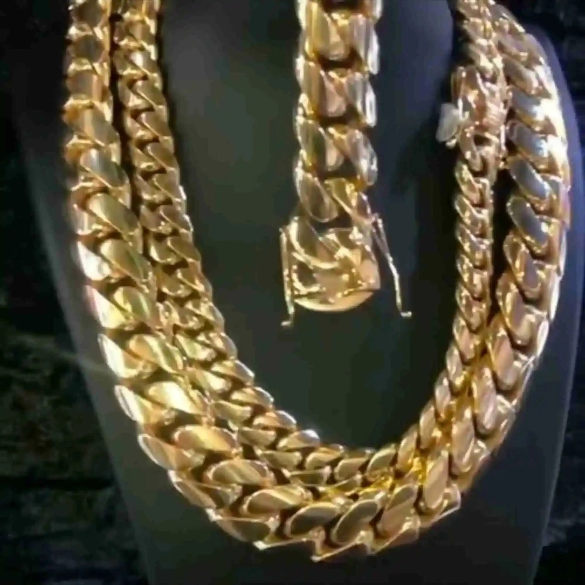 New Luxury Hip Hop 10mm and 20mm Full Iced Out Rope Chain VVS Diamond Moissanite Rope Chain Men Hip Hop Iced Out 10k Gold
New Luxury Hip Hop 10mm and 20mm Full Iced Out Rope Chain VVS Diamond Moissanite Rope Chain Men Hip Hop Iced Out 10k Gold