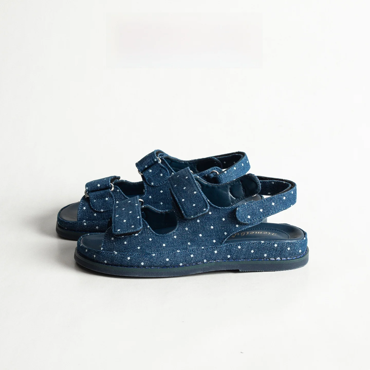 Blue Denim Sporty Summer Flat Sandals Thick Heel Washed Leather Strap Magic Tape Casual Beach Shoes for Women Low Cut Rubber ...
Blue Denim Sporty Summer Flat Sandals Thick Heel Washed Leather Strap Magic Tape Casual Beach Shoes for Women Low Cut Rubber ...