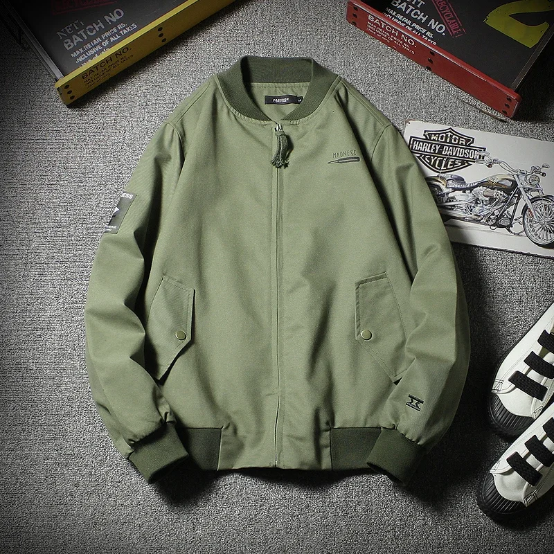 New 2025 Spring Japanese Streetwear Fashion Army Green Bomber Jacket Men Vintage Zipper Printed Jacket Men
New 2025 Spring Japanese Streetwear Fashion Army Green Bomber Jacket Men Vintage Zipper Printed Jacket Men