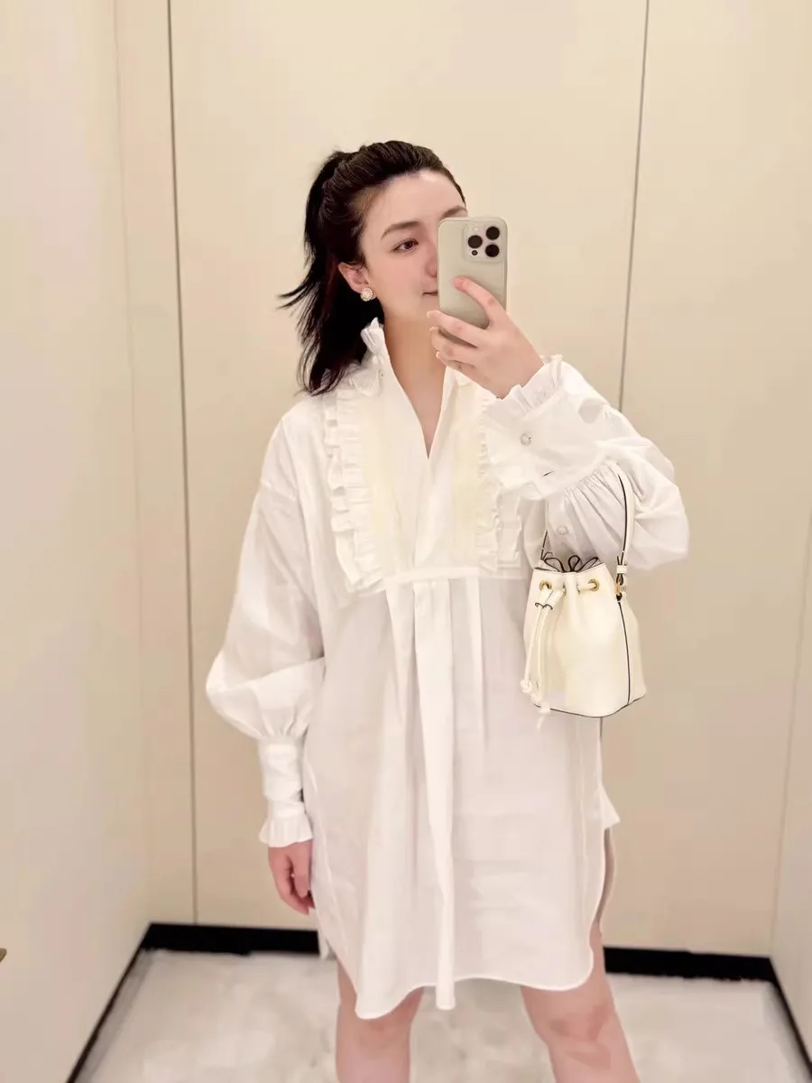 2026 New Spring Elegant Ladies Loose White Dress Lantern Sleeve Romatic Ruffles Pactchwork Lace Short Dress
2026 New Spring Elegant Ladies Loose White Dress Lantern Sleeve Romatic Ruffles Pactchwork Lace Short Dress