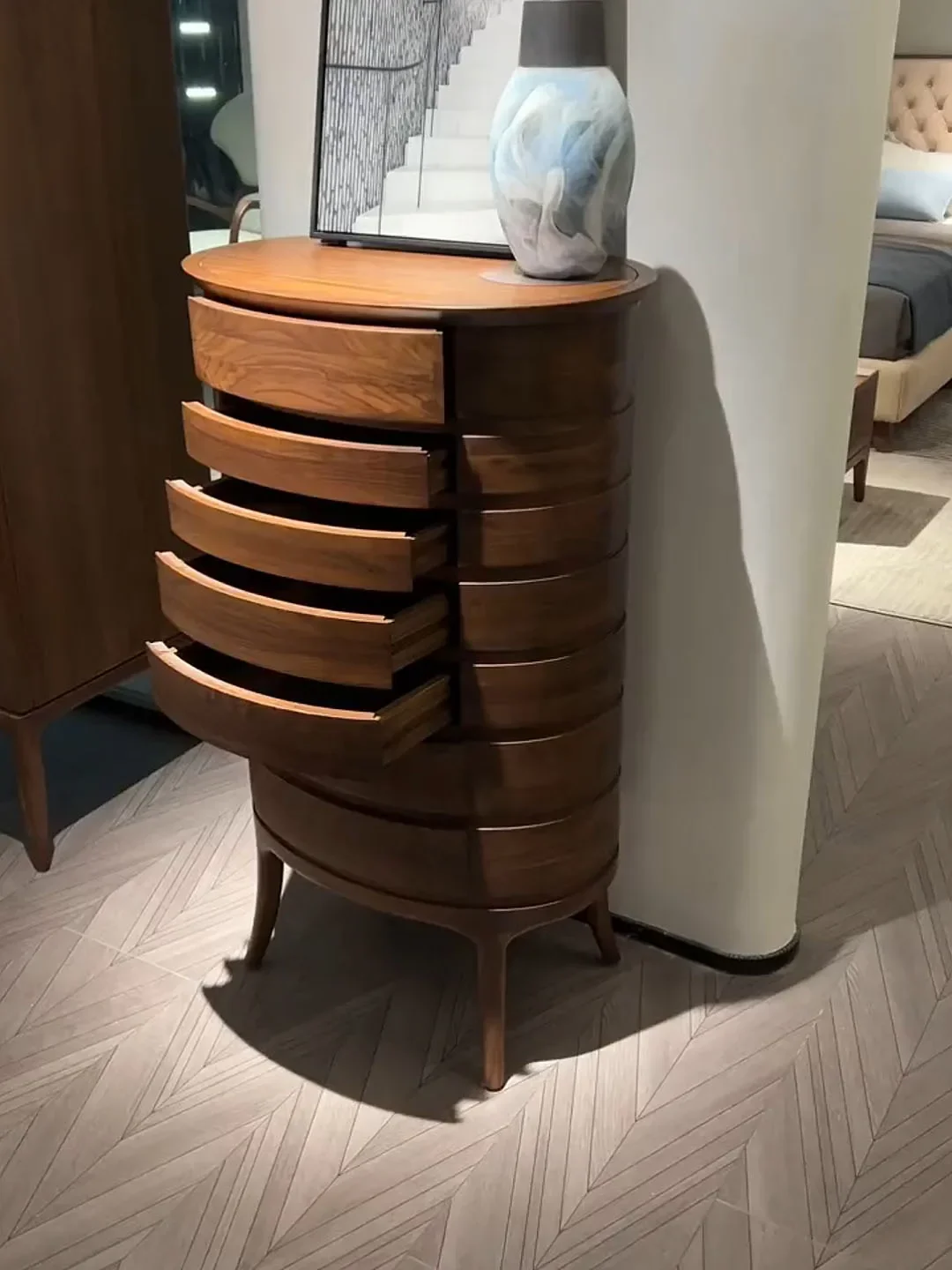 Modern tpye luxury solid wood seven-bucket cabinet Living room Bedroom Storage Cabinet
Modern tpye luxury solid wood seven-bucket cabinet Living room Bedroom Storage Cabinet