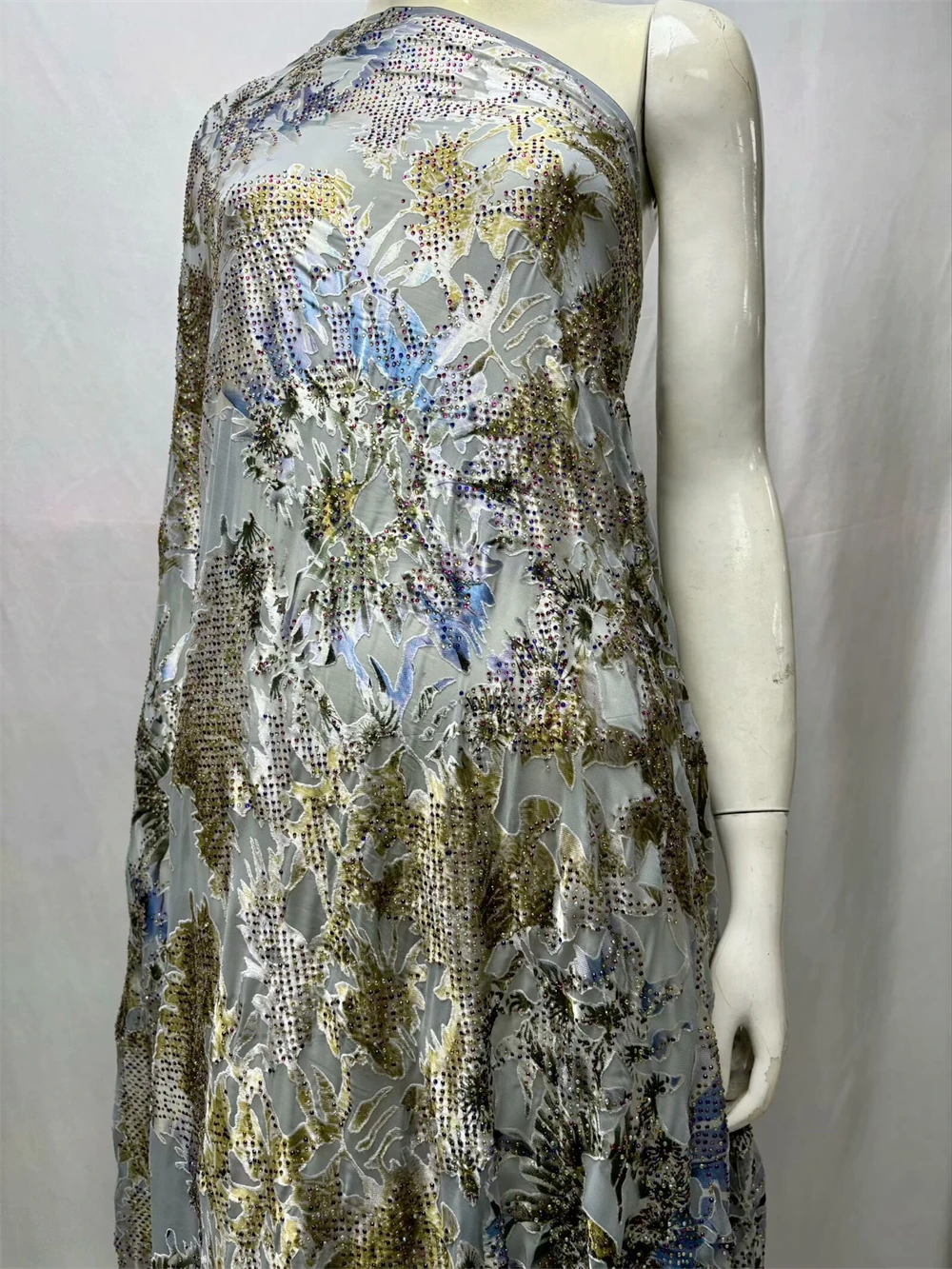 Тюль Diraac, шелковая ткань с камнями, роскошная тяжелая африканская кружевная ткань, тюлевой шарф, шелковое кружево, высокое качество, 5 ярдов
Тюль Diraac, шелковая ткань с камнями, роскошная тяжелая африканская кружевная ткань, тюлевой шарф, шелковое кружево, высокое качество, 5 ярдов