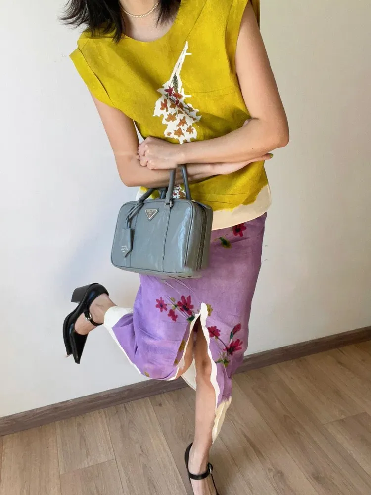 Light luxury net red fried street fashionable sweet hot top new Chinese old money style women's high quality oil painting style
Light luxury net red fried street fashionable sweet hot top new Chinese old money style women's high quality oil painting style