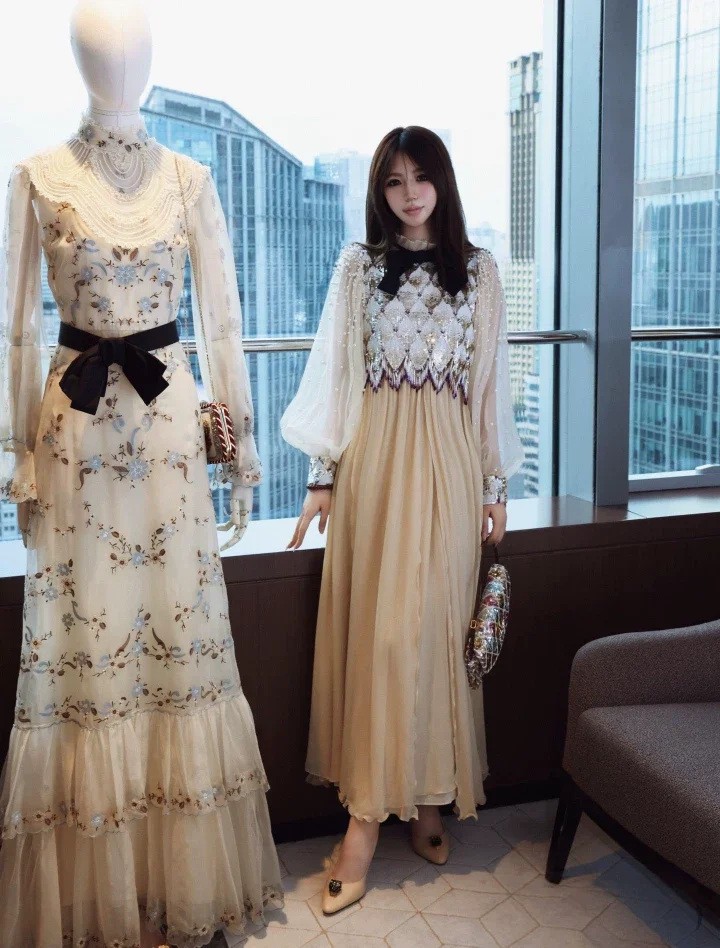 Luxury Brand Name Beige Dress Sexy Ladies Silk Midi Dress Fashion Women's Bowtie Sequins Dress Long
Luxury Brand Name Beige Dress Sexy Ladies Silk Midi Dress Fashion Women's Bowtie Sequins Dress Long