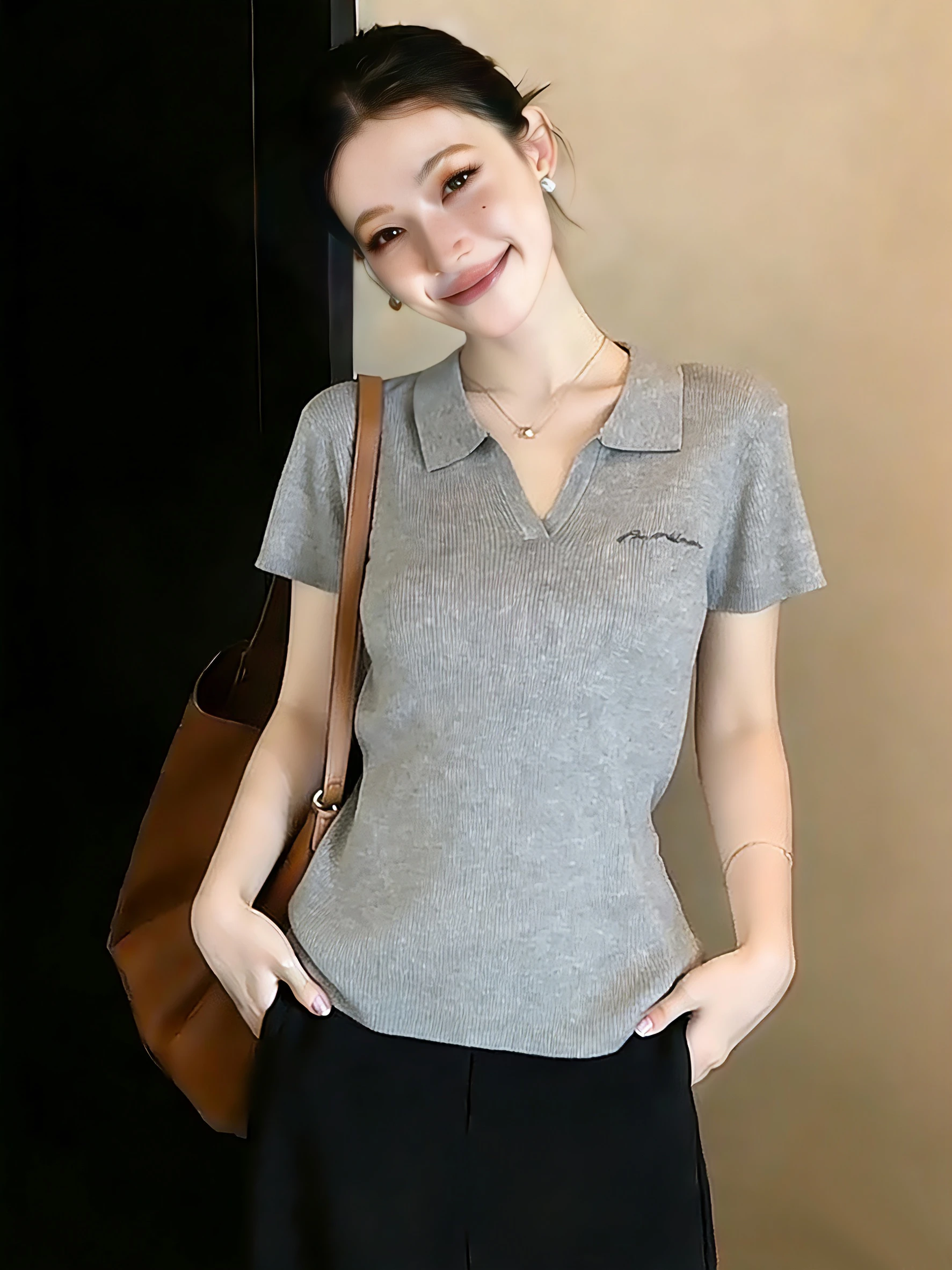 plus Size Neck Embroidered Knitted T-Shirt Women's Slim Fit Short Sleeve Summer Top Korean Style Casual Leisure Wear
plus Size Neck Embroidered Knitted T-Shirt Women's Slim Fit Short Sleeve Summer Top Korean Style Casual Leisure Wear