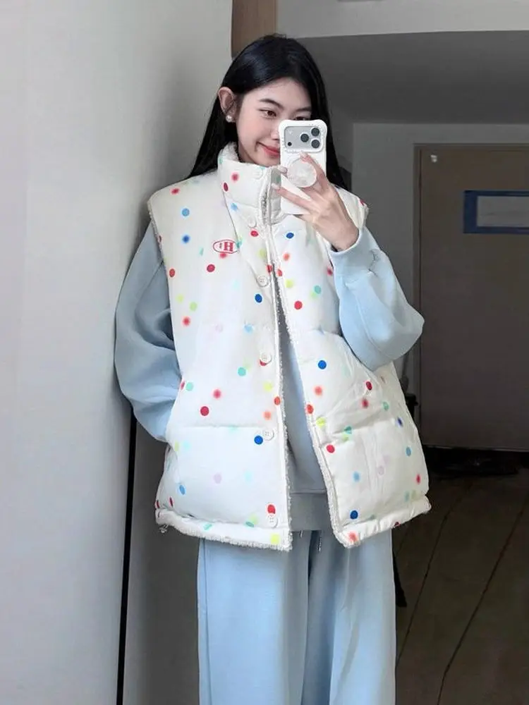 Женский жилет из овечьего меха, хлопковая одежда, двусторонняя одежда, хлопковая куртка в горошек, зимняя новая верхняя одежда
Женский жилет из овечьего меха, хлопковая одежда, двусторонняя одежда, хлопковая куртка в горошек, зимняя новая верхняя одежда