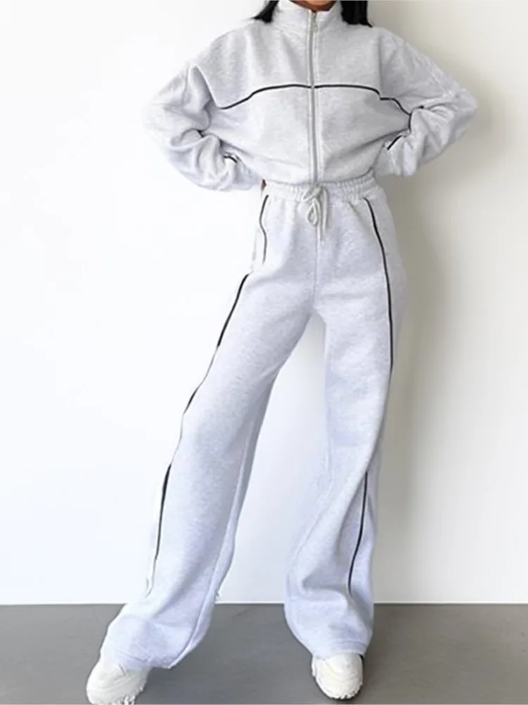 Lady Two-piece Solid Color Zipper Casual Half Turtleneck Cardigan Top Wide-leg Pants Suit Commuter Sportswear Daily 2-pieces Set
Lady Two-piece Solid Color Zipper Casual Half Turtleneck Cardigan Top Wide-leg Pants Suit Commuter Sportswear Daily 2-pieces Set