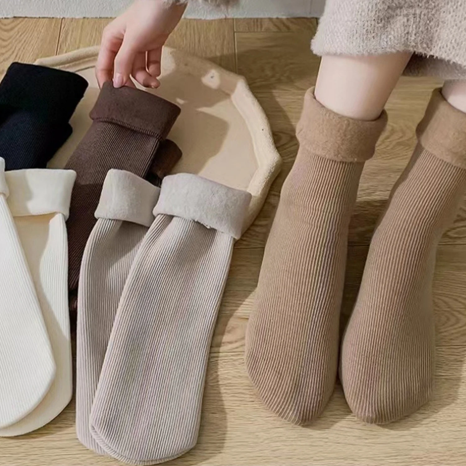 1 Pair Simple Plush Socks For Women Autumn Winter Kawaii Warm Solid Color Thick Hairy Soft Stockings Floor Sleep Socks
1 Pair Simple Plush Socks For Women Autumn Winter Kawaii Warm Solid Color Thick Hairy Soft Stockings Floor Sleep Socks