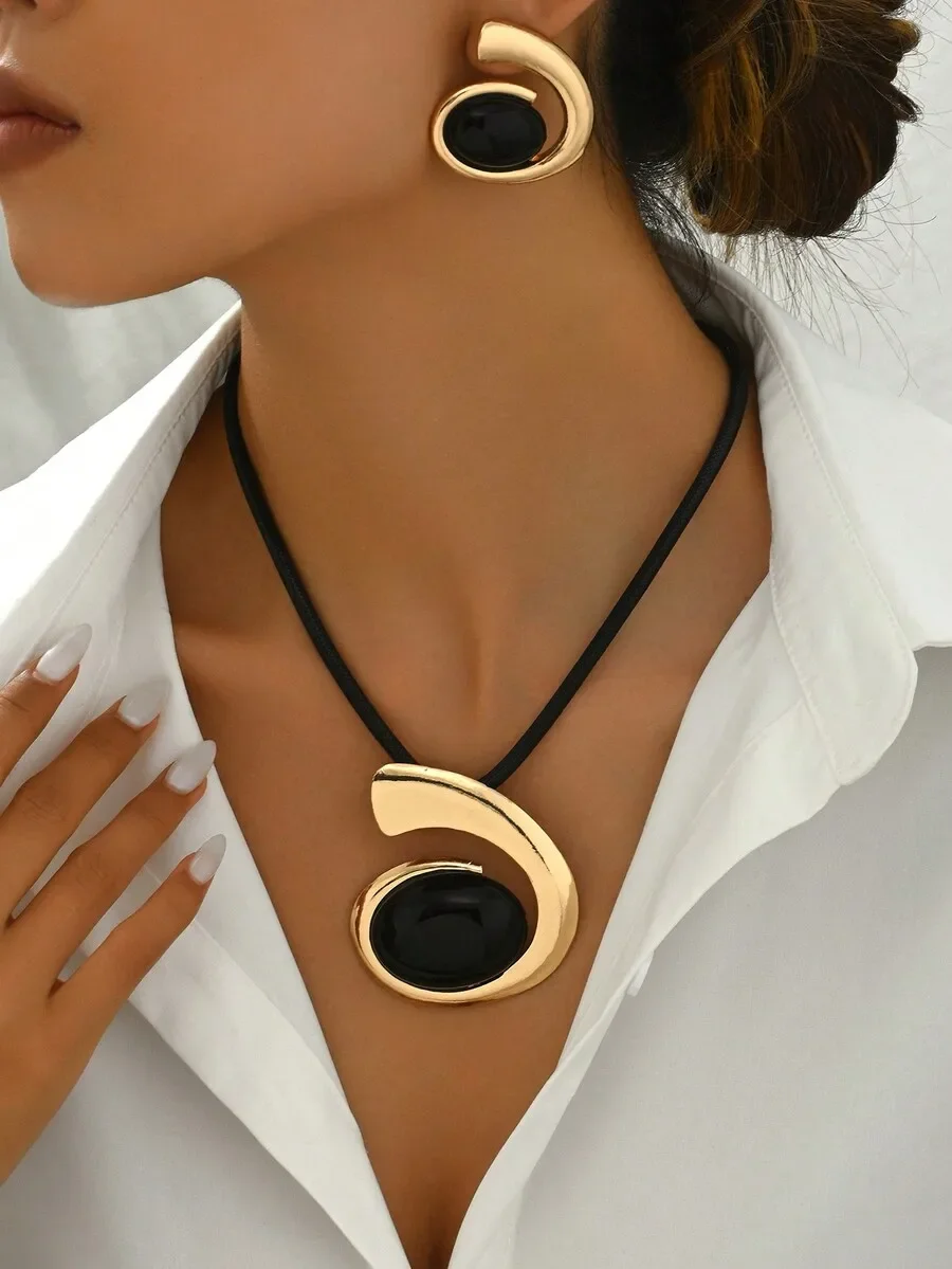 2-Piece Gold-Tone Black Stone Statement Earrings & Necklace Set
2-Piece Gold-Tone Black Stone Statement Earrings & Necklace Set