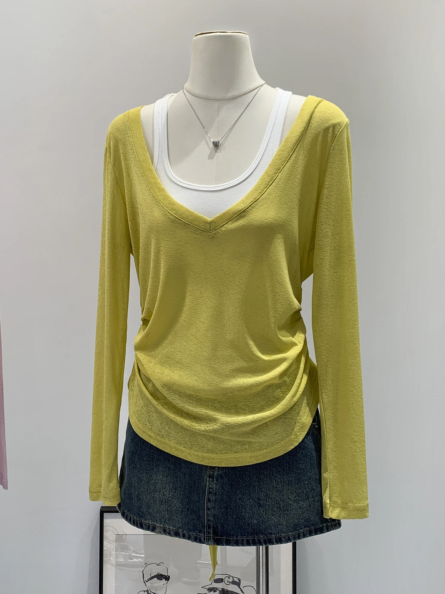 Elegant V-Neck Long Sleeve T-Shirt Women's Spring New Style Belted Slimming Fake Two-Piece Top Comfortable Breathable Korean ...
Elegant V-Neck Long Sleeve T-Shirt Women's Spring New Style Belted Slimming Fake Two-Piece Top Comfortable Breathable Korean ...