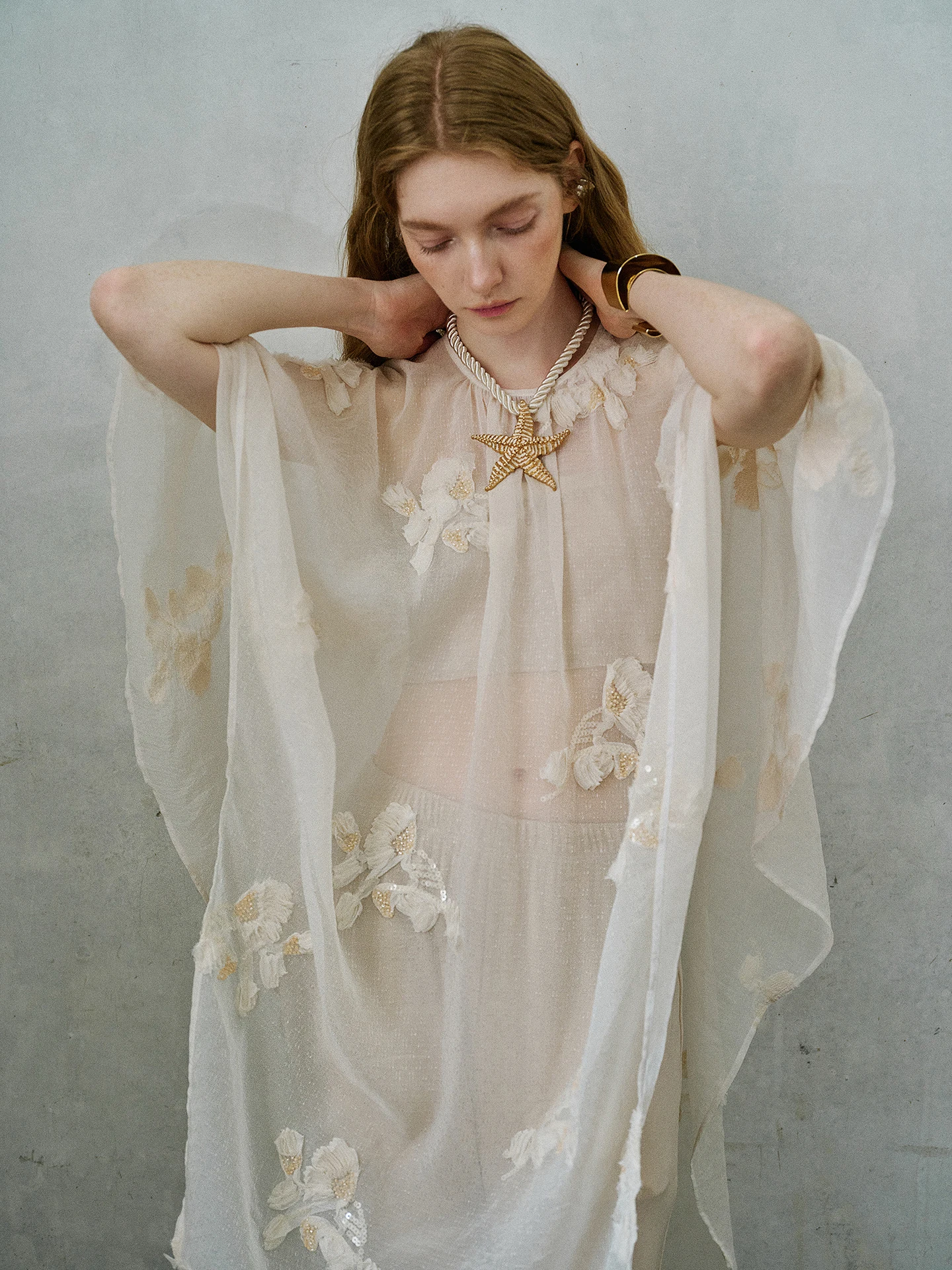 Романтическая накидка свободного кроя с вышивкой звезд, круглая накидка из полиэстера, крутая тонкая модель, женская irt
Романтическая накидка свободного кроя с вышивкой звезд, круглая накидка из полиэстера, крутая тонкая модель, женская irt