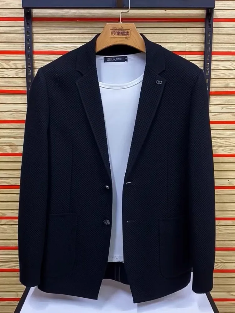 Новый мужской повседневный модный универсальный легкий люксовый трендовый пиджак высокого качества для весенне-осеннего сезона с длинным рукавом 2025 года
Новый мужской повседневный модный универсальный легкий люксовый трендовый пиджак высокого качества для весенне-осеннего сезона с длинным рукавом 2025 года