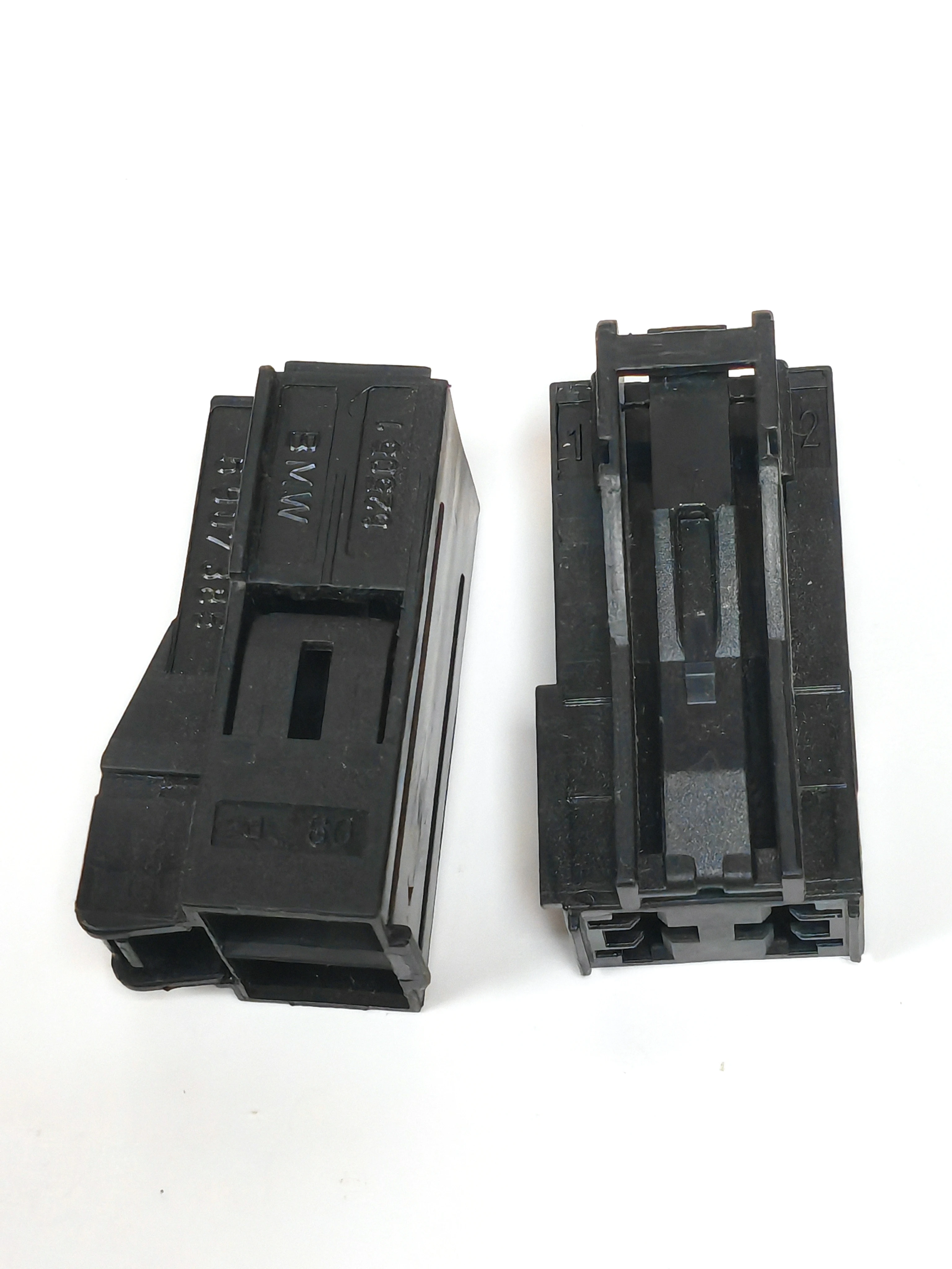 1pcs for B MW L7 Harman power amplifier power plug BO Hua power amplifier independent power plug 62505 1 Power terminal
1pcs for B MW L7 Harman power amplifier power plug BO Hua power amplifier independent power plug 62505 1 Power terminal