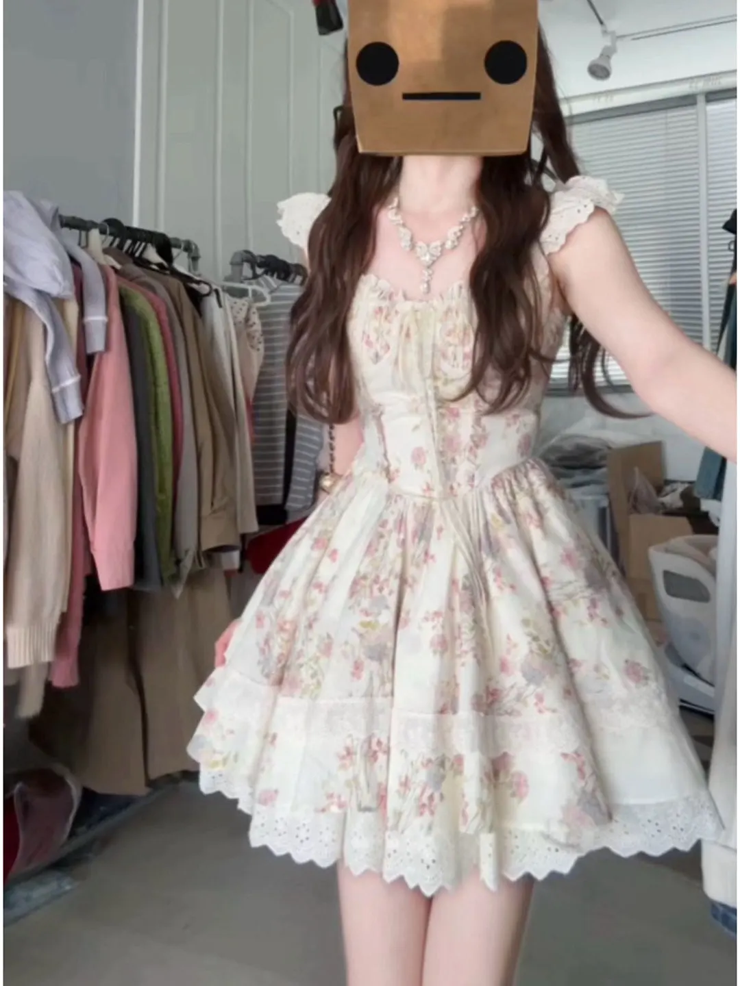 Sweet Floral Waist-Cinching Princess Dress Gentle Style Unique Design Summer Cotton Blend Midi Dress for Young Women
Sweet Floral Waist-Cinching Princess Dress Gentle Style Unique Design Summer Cotton Blend Midi Dress for Young Women