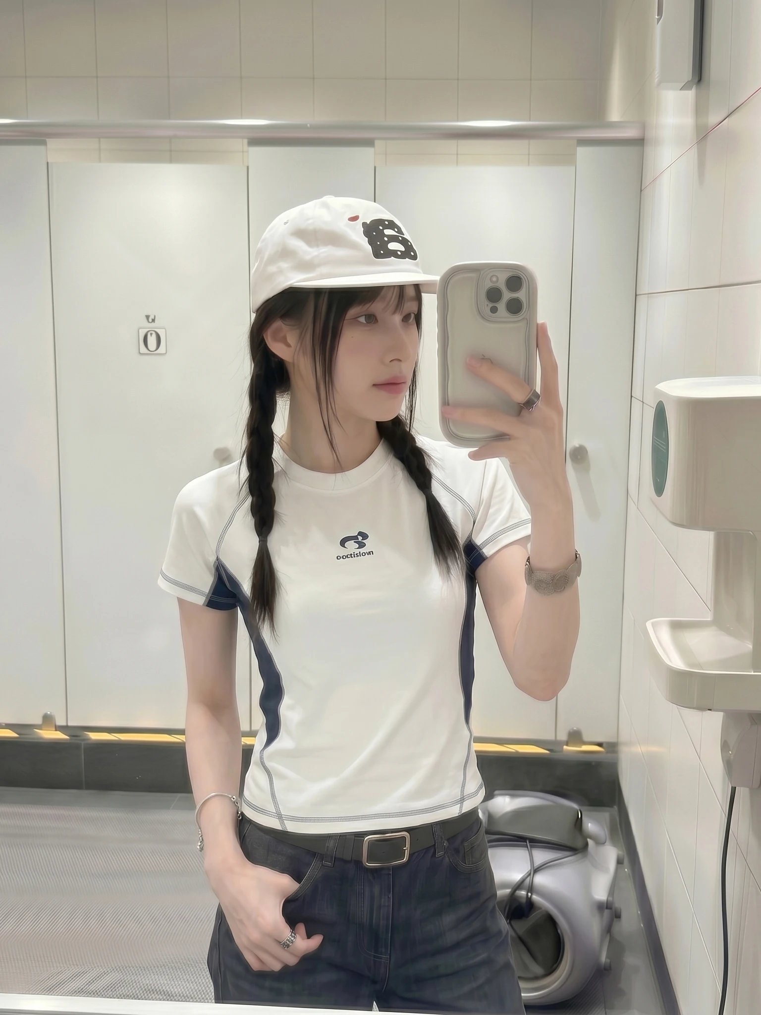 Retro American Sport Style Color Block Shoulder T-Shirt Women's Summer Slimming Top round Neck Short Sleeve Letter Pattern
Retro American Sport Style Color Block Shoulder T-Shirt Women's Summer Slimming Top round Neck Short Sleeve Letter Pattern
