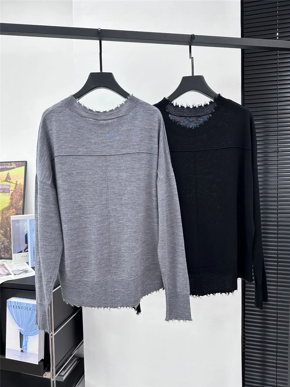 25 Spring/Summer New Product Round Neck Haired Knitted Wool Thin Women's Long Sleeve Top
25 Spring/Summer New Product Round Neck Haired Knitted Wool Thin Women's Long Sleeve Top