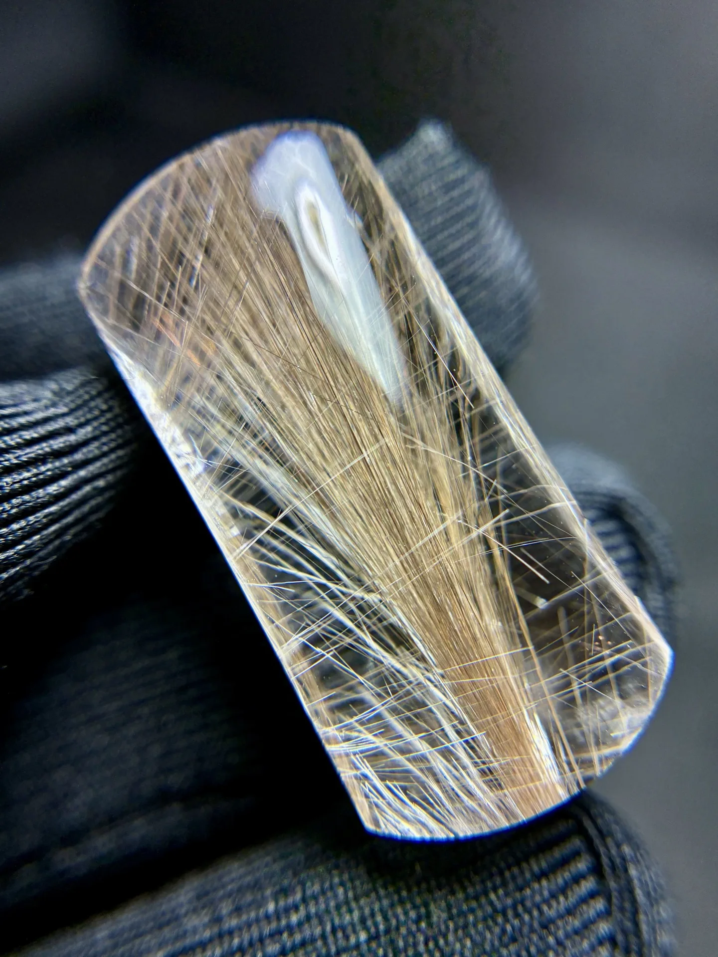 Natural Gold Rutilated Quartz Pendant 18K Gold Rutilated Quartz Jewelry 31*14.8*10.6mm Men Women Brazil AAAAAAA
Natural Gold Rutilated Quartz Pendant 18K Gold Rutilated Quartz Jewelry 31*14.8*10.6mm Men Women Brazil AAAAAAA