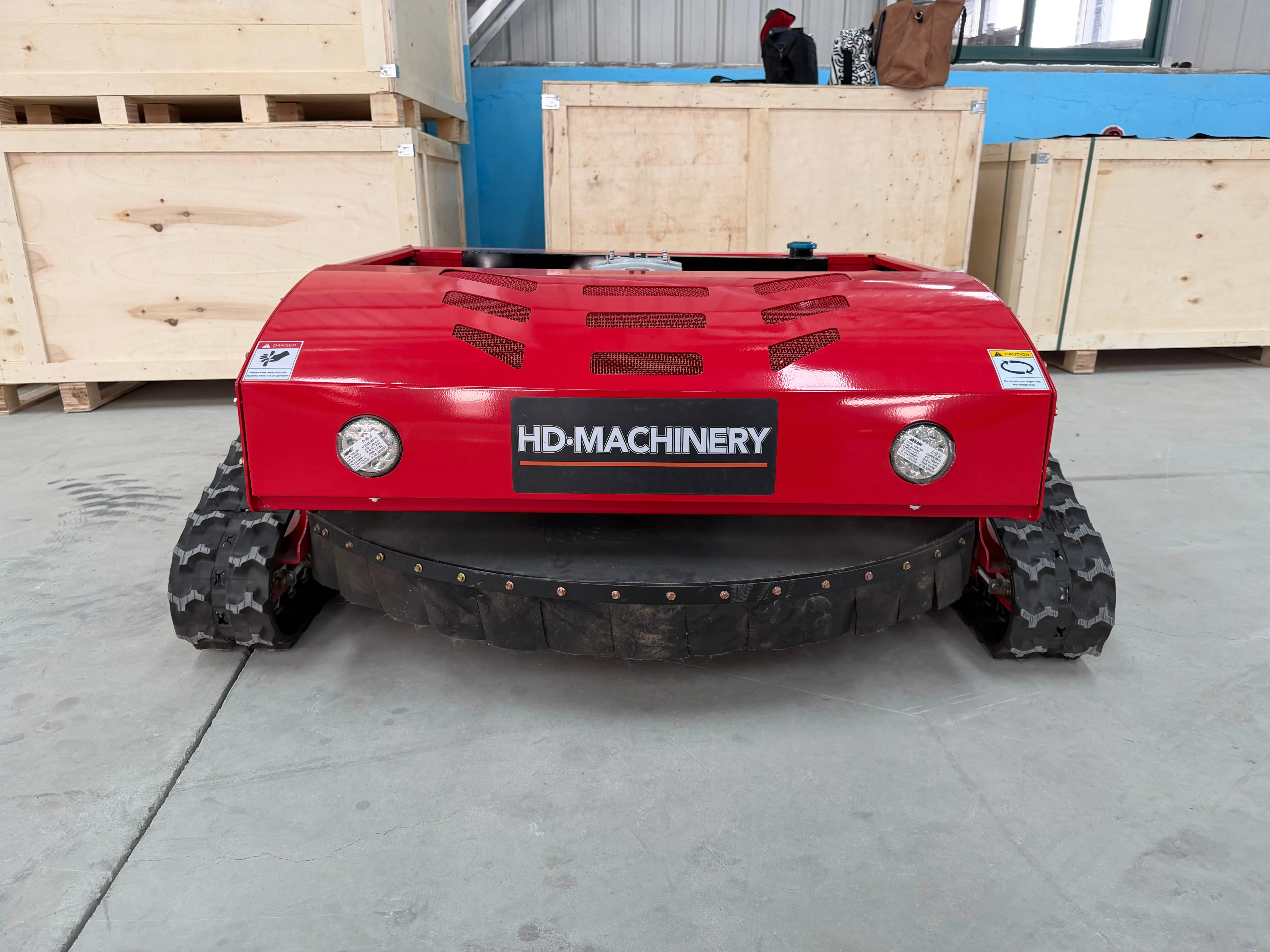 EPA CE Professional Commercial Lawn Mower Tracked Remote-controlled Lawn Mower
EPA CE Professional Commercial Lawn Mower Tracked Remote-controlled Lawn Mower