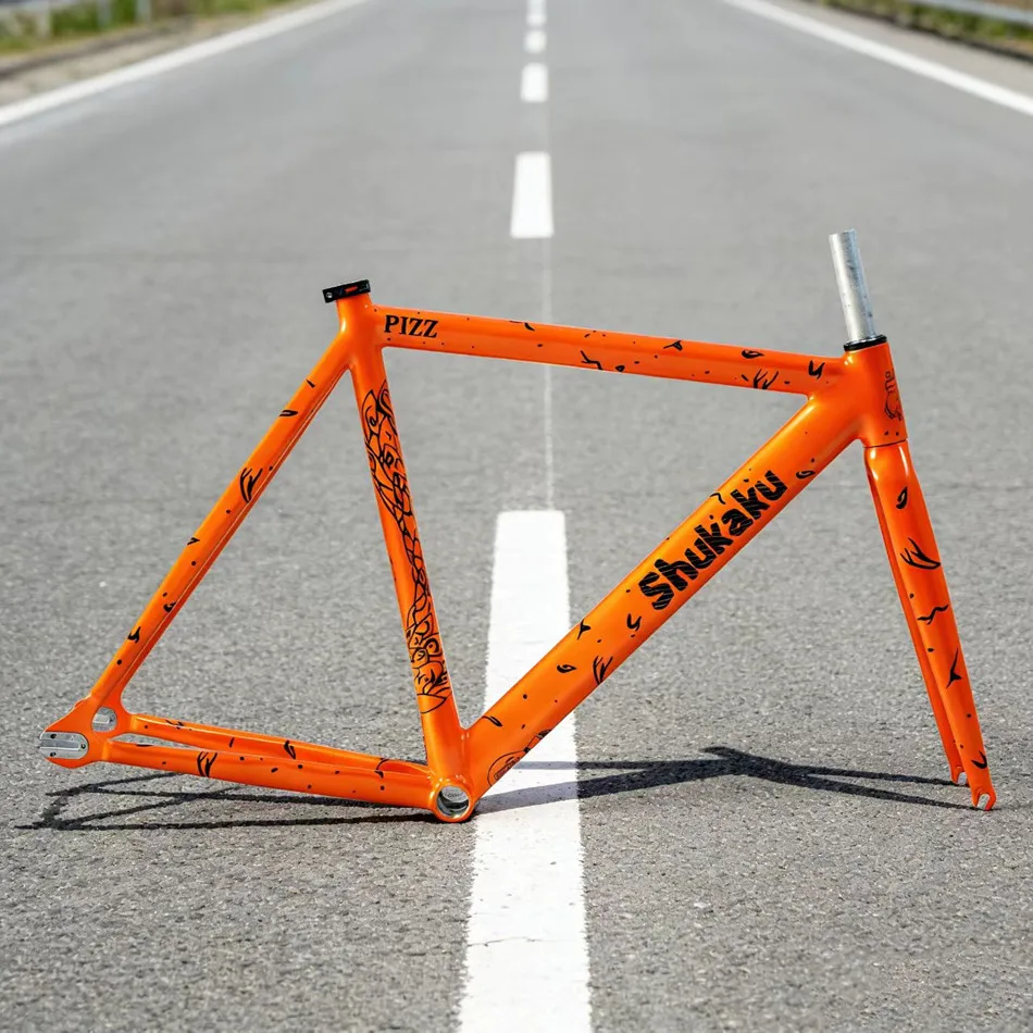 Низкая цена, распродажа PIZZ SHUKAKU 700C, велосипедная рама с фиксированной передачей, 54 см, алюминиевая гусеничная рама для велосипеда, высококачественные детали для велосипеда
Низкая цена, распродажа PIZZ SHUKAKU 700C, велосипедная рама с фиксированной передачей, 54 см, алюминиевая гусеничная рама для велосипеда, высококачественные детали для велосипеда