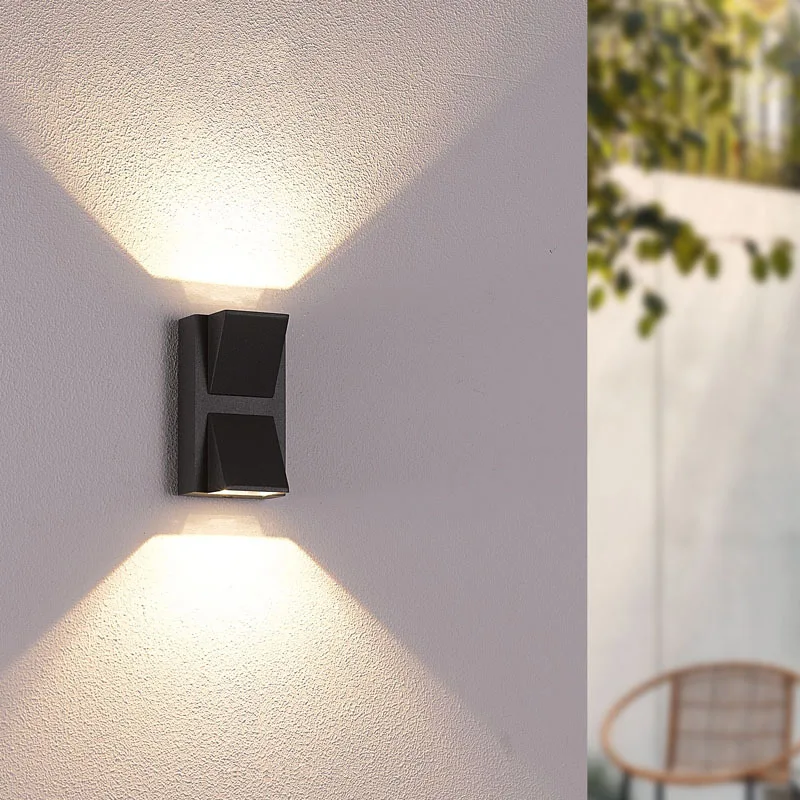 Modern Simple LED Wall Lamp Indoor Outdoor IP65 Waterproof Wall Sconce Corridor Porch Courtyard Landscape Lighting AC110 220V
Modern Simple LED Wall Lamp Indoor Outdoor IP65 Waterproof Wall Sconce Corridor Porch Courtyard Landscape Lighting AC110 220V