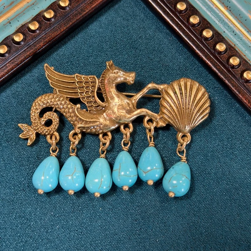 Vintage Flying Horse Turquoise Tassel Brooches For Woman Dress Party Luxury Brand Jewelry Retro Style Accessories Trend 2026 New
Vintage Flying Horse Turquoise Tassel Brooches For Woman Dress Party Luxury Brand Jewelry Retro Style Accessories Trend 2026 New