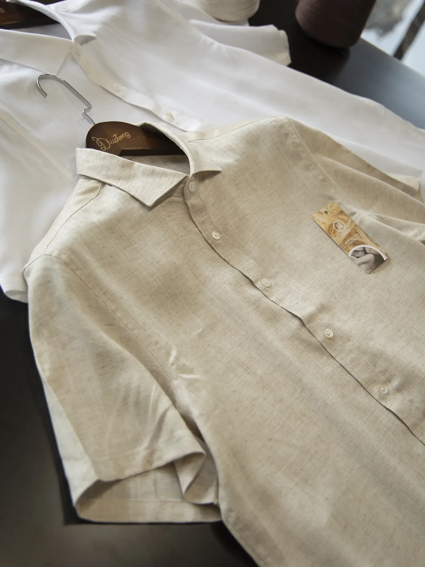 The relaxation of summer old money style~ Men's square collar loose and thin short-sleeved shirt
The relaxation of summer old money style~ Men's square collar loose and thin short-sleeved shirt