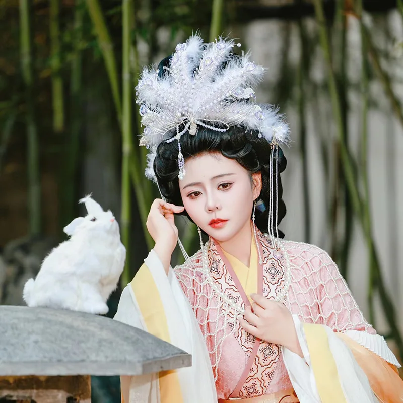 New Style White Feather Tuinga Guanghan Chang'e Modeling Headdress Ancient Style Han Chinese Clothing Hair Accessories
New Style White Feather Tuinga Guanghan Chang'e Modeling Headdress Ancient Style Han Chinese Clothing Hair Accessories