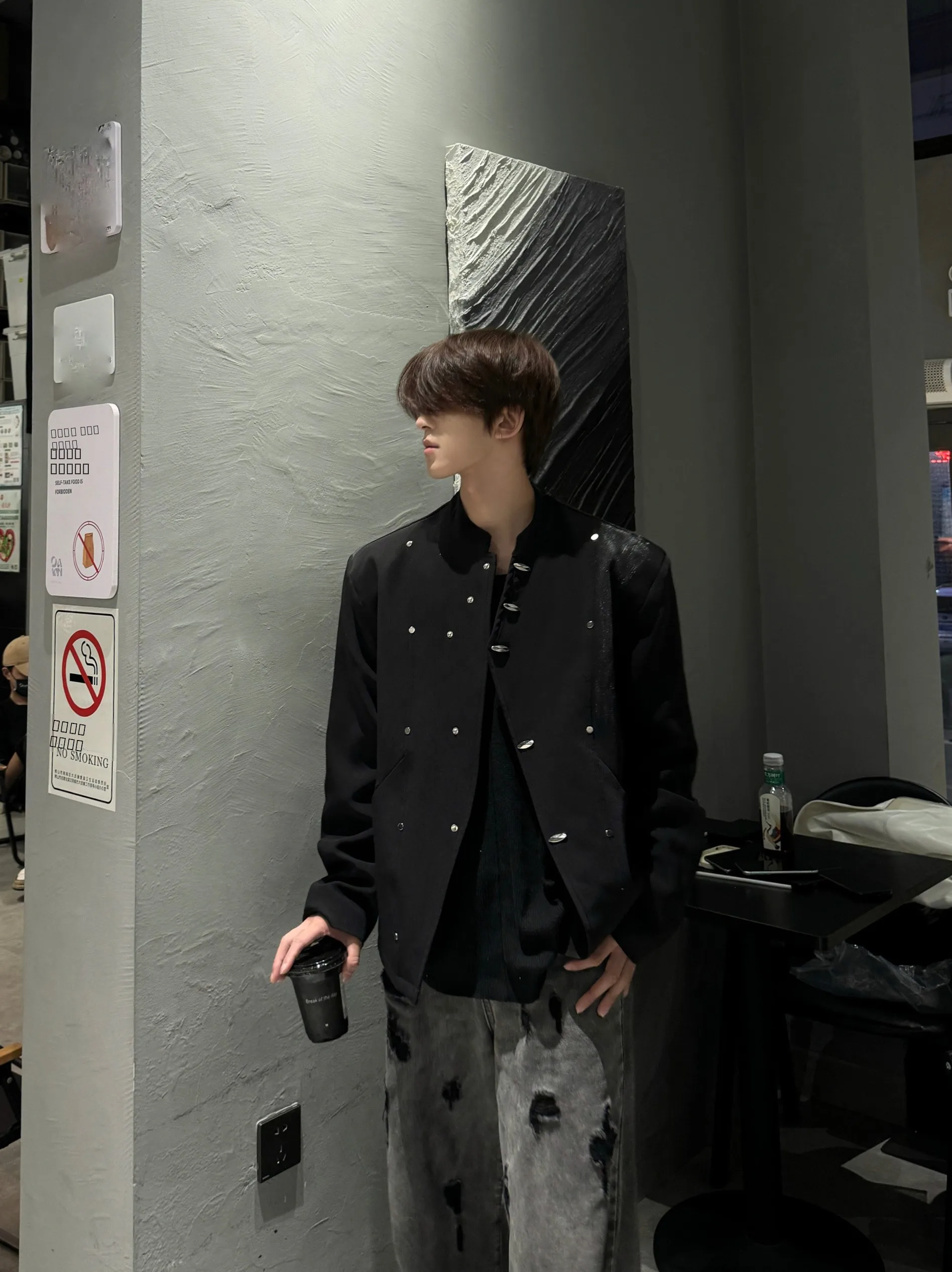 New Chinese Sle Loose Fit Casual Metal Rivet Stand Collar Men's Jaet Autumn Winter Outerwear Faionable Youth Polyester
New Chinese Sle Loose Fit Casual Metal Rivet Stand Collar Men's Jaet Autumn Winter Outerwear Faionable Youth Polyester