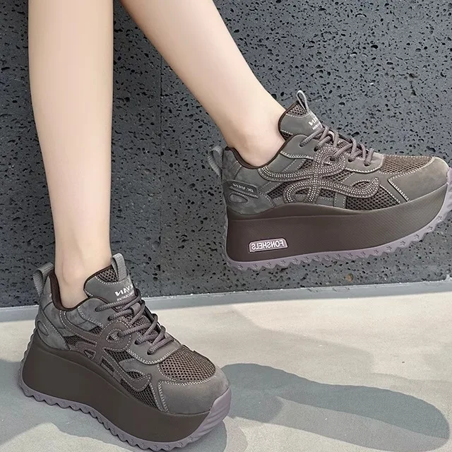 Women's Thick Bottom Dad Shoes Genuine Leather Sports Casual Breathable Cross Buckle Cotton Lined Low Top Outdoor Sneakers
Women's Thick Bottom Dad Shoes Genuine Leather Sports Casual Breathable Cross Buckle Cotton Lined Low Top Outdoor Sneakers