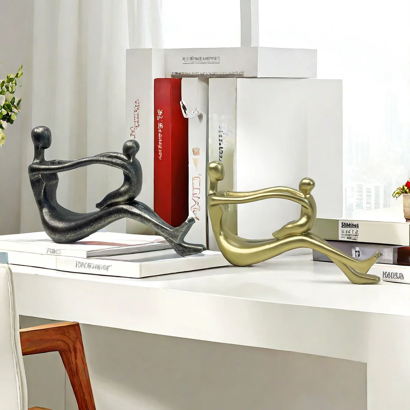 Modern minimalist creative abstract character ornaments, resin handicrafts, home and office desktop decorations, and furnishings
Modern minimalist creative abstract character ornaments, resin handicrafts, home and office desktop decorations, and furnishings