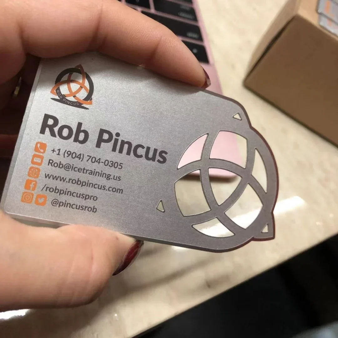 Вырезные деловые металлические карты из нержавеющей стали
Вырезные деловые металлические карты из нержавеющей стали