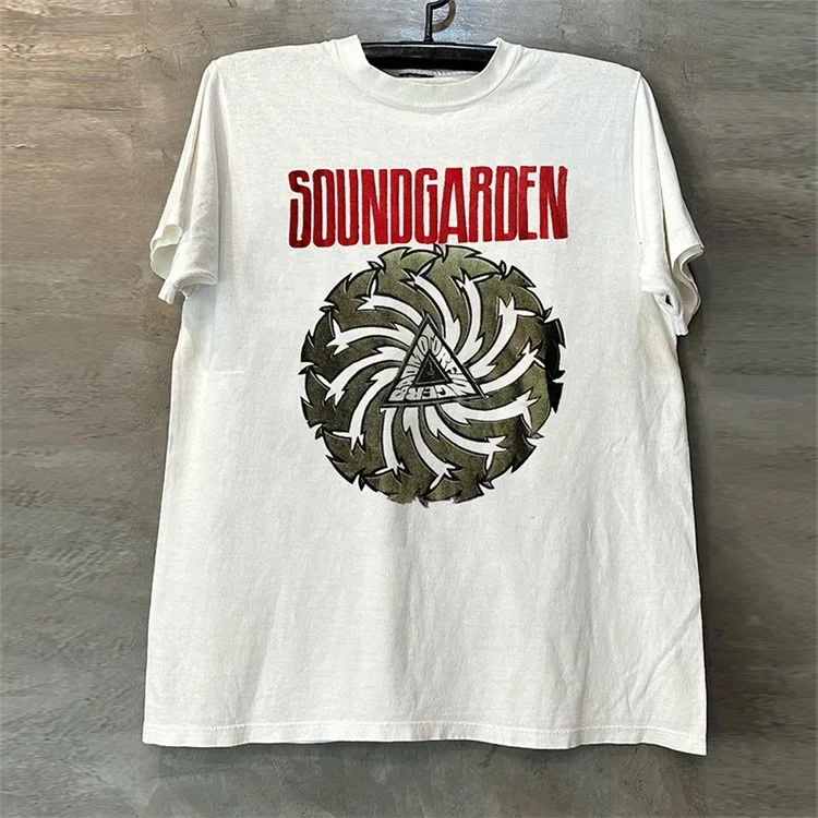 Новинка 2025, хлопковая футболка с короткими рукавами Soundgarden Soundgarden Band High Street FOG в стиле хип-хоп, рок-ретро для мужчин и женщин
Новинка 2025, хлопковая футболка с короткими рукавами Soundgarden Soundgarden Band High Street FOG в стиле хип-хоп, рок-ретро для мужчин и женщин
