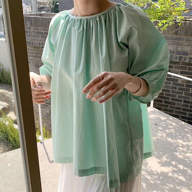 Корейский шикарный дизайн, двусторонняя кружевная блузка свободного кроя с рукавами-фонариками, женская летняя повседневная прямая блузка-топ в стиле «кукла»
Корейский шикарный дизайн, двусторонняя кружевная блузка свободного кроя с рукавами-фонариками, женская летняя повседневная прямая блузка-топ в стиле «кукла»