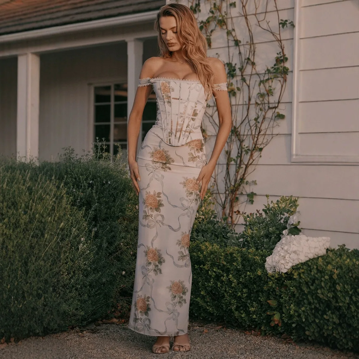 Sexy Socialite Vintage Oil Painting Style Plant Print Bodycon Dress Set Strapless Short Sleeve Women Long Dress
Sexy Socialite Vintage Oil Painting Style Plant Print Bodycon Dress Set Strapless Short Sleeve Women Long Dress