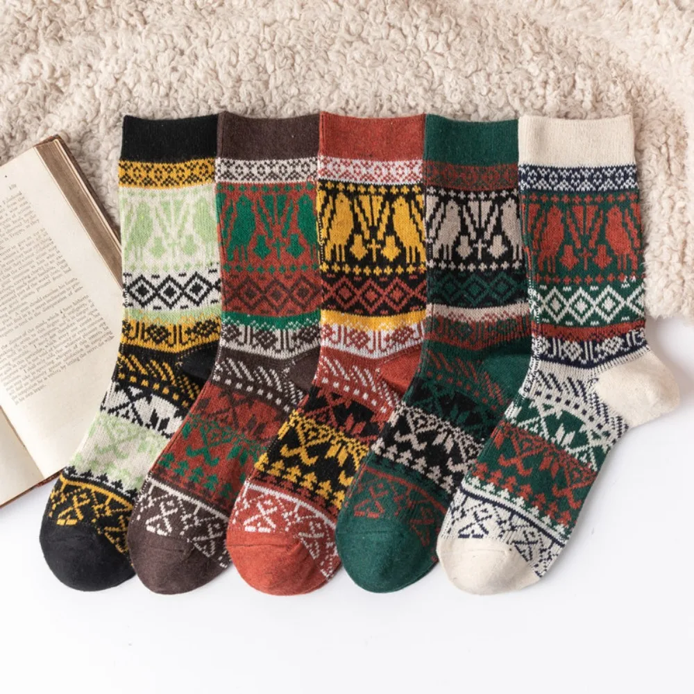 5 Pairs New Autumn Winter British Retro Style Women Mid-tube Socks Fashion Lovebird Thickened Warm Women Wool Socks
5 Pairs New Autumn Winter British Retro Style Women Mid-tube Socks Fashion Lovebird Thickened Warm Women Wool Socks