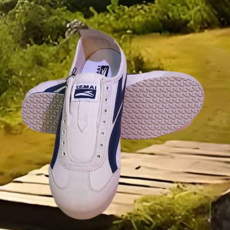 Hot selling fashionable women's sports shoes versatile design for couples shock-absorbing and wear-resistant men's casual shoes
Hot selling fashionable women's sports shoes versatile design for couples shock-absorbing and wear-resistant men's casual shoes