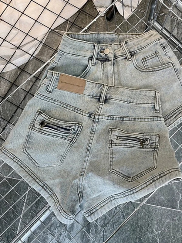 Low Waist Slim Fit American Street Style Denim Shorts Women's Summer New Design Versatile Straight Leg Super Short Hot Pants
Low Waist Slim Fit American Street Style Denim Shorts Women's Summer New Design Versatile Straight Leg Super Short Hot Pants