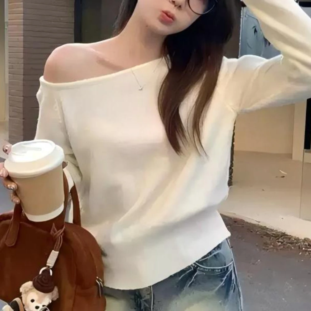 Solid Off-Shoulder Sweater Loose Slash Neck Long Sleeve Knitted Pullovers Women Autumn Winter Fashion Casual LadyNew slim fit st
Solid Off-Shoulder Sweater Loose Slash Neck Long Sleeve Knitted Pullovers Women Autumn Winter Fashion Casual LadyNew slim fit st