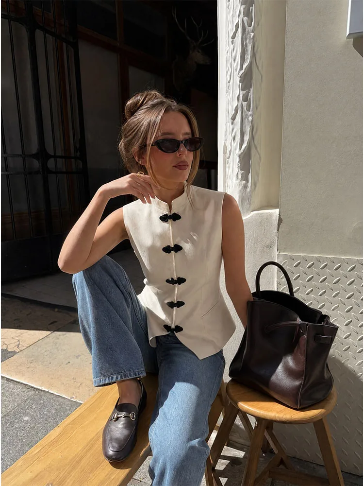 HH Women Summer Elegant Off White Mandarin Collar Vest Frog Button Closure Tailored Waist Welt Pocket Sleeveless Outerwear
HH Women Summer Elegant Off White Mandarin Collar Vest Frog Button Closure Tailored Waist Welt Pocket Sleeveless Outerwear