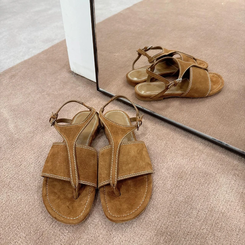 Women's sandals Flat flip-toe Open Toe Beach Shoes 2025 Summer retro all-in-one casual Roman sandals for women
Women's sandals Flat flip-toe Open Toe Beach Shoes 2025 Summer retro all-in-one casual Roman sandals for women
