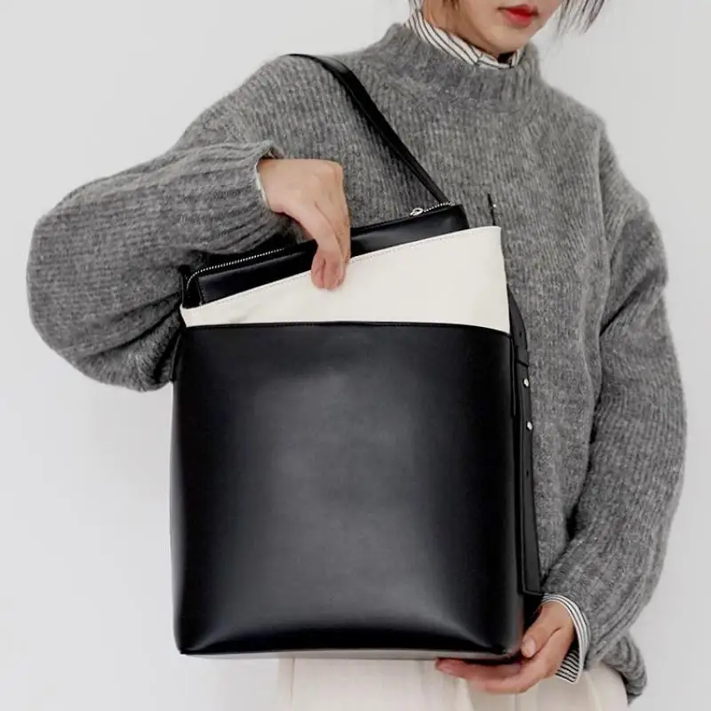 Original Fashion New High-quality Bucket Shaped Handbag High-end Simple Casual Versatile Single Shoulder Crossbody Bag For Women
Original Fashion New High-quality Bucket Shaped Handbag High-end Simple Casual Versatile Single Shoulder Crossbody Bag For Women