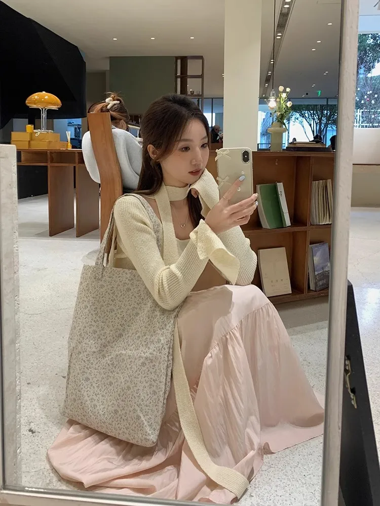 Gentle Wind High Waist A-Line Long Skirt Elastic Waist Slimming Cake Skirt Color Sweet Girl Summer New Arrival Half-length Sk...
Gentle Wind High Waist A-Line Long Skirt Elastic Waist Slimming Cake Skirt Color Sweet Girl Summer New Arrival Half-length Sk...