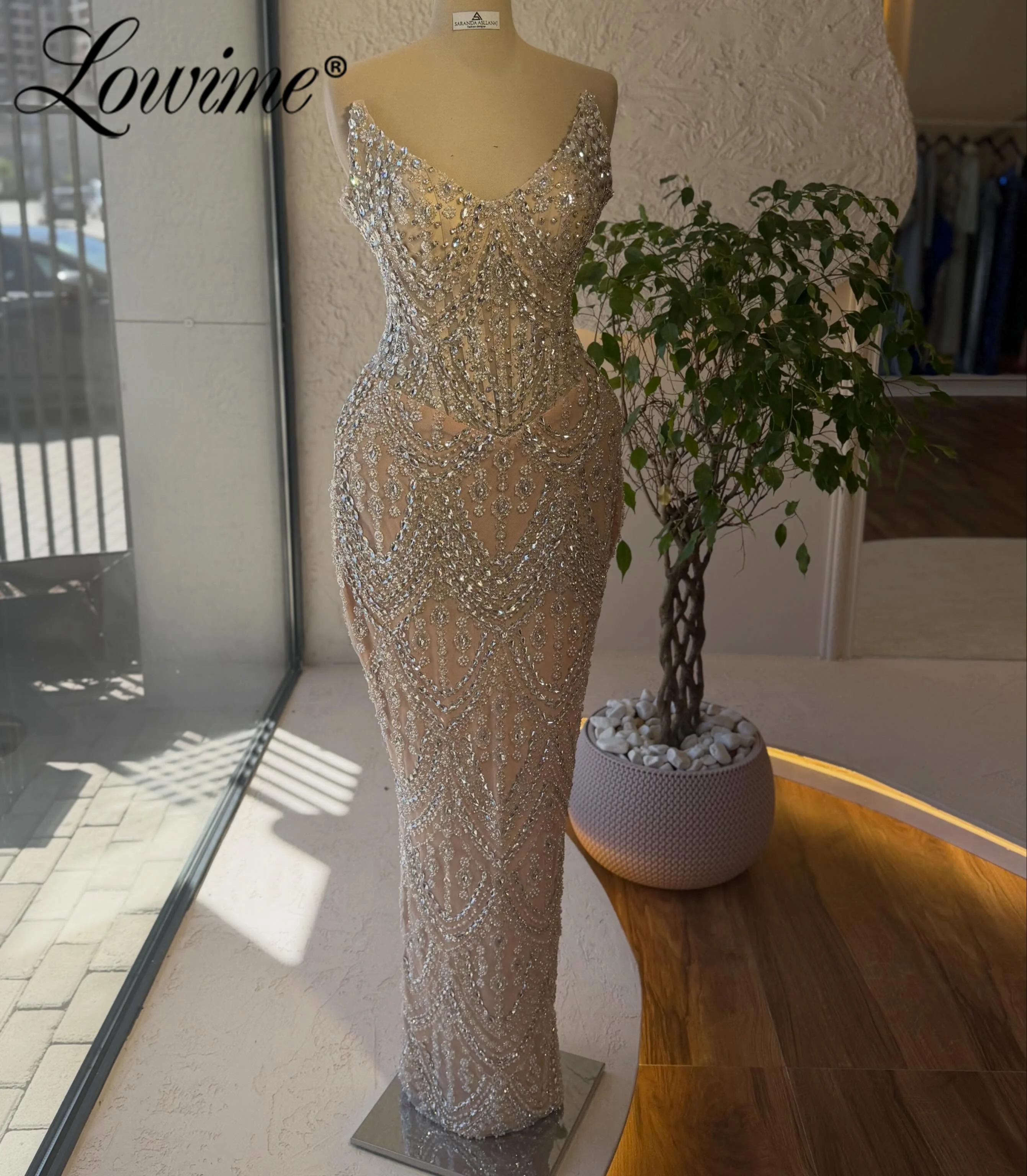 Nude Champagne Sweetheart Beaded Crystals Stones Wedding Guest Party Dress 2026 Customized Straight Women's Evening Gown Robes
Nude Champagne Sweetheart Beaded Crystals Stones Wedding Guest Party Dress 2026 Customized Straight Women's Evening Gown Robes