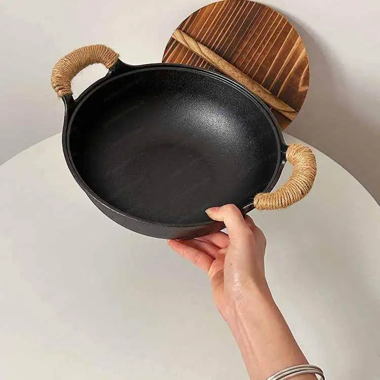 Маленькая чугунная кастрюля без покрытия с крышкой, железная сковорода для свиней для домашнего использования
Маленькая чугунная кастрюля без покрытия с крышкой, железная сковорода для свиней для домашнего использования