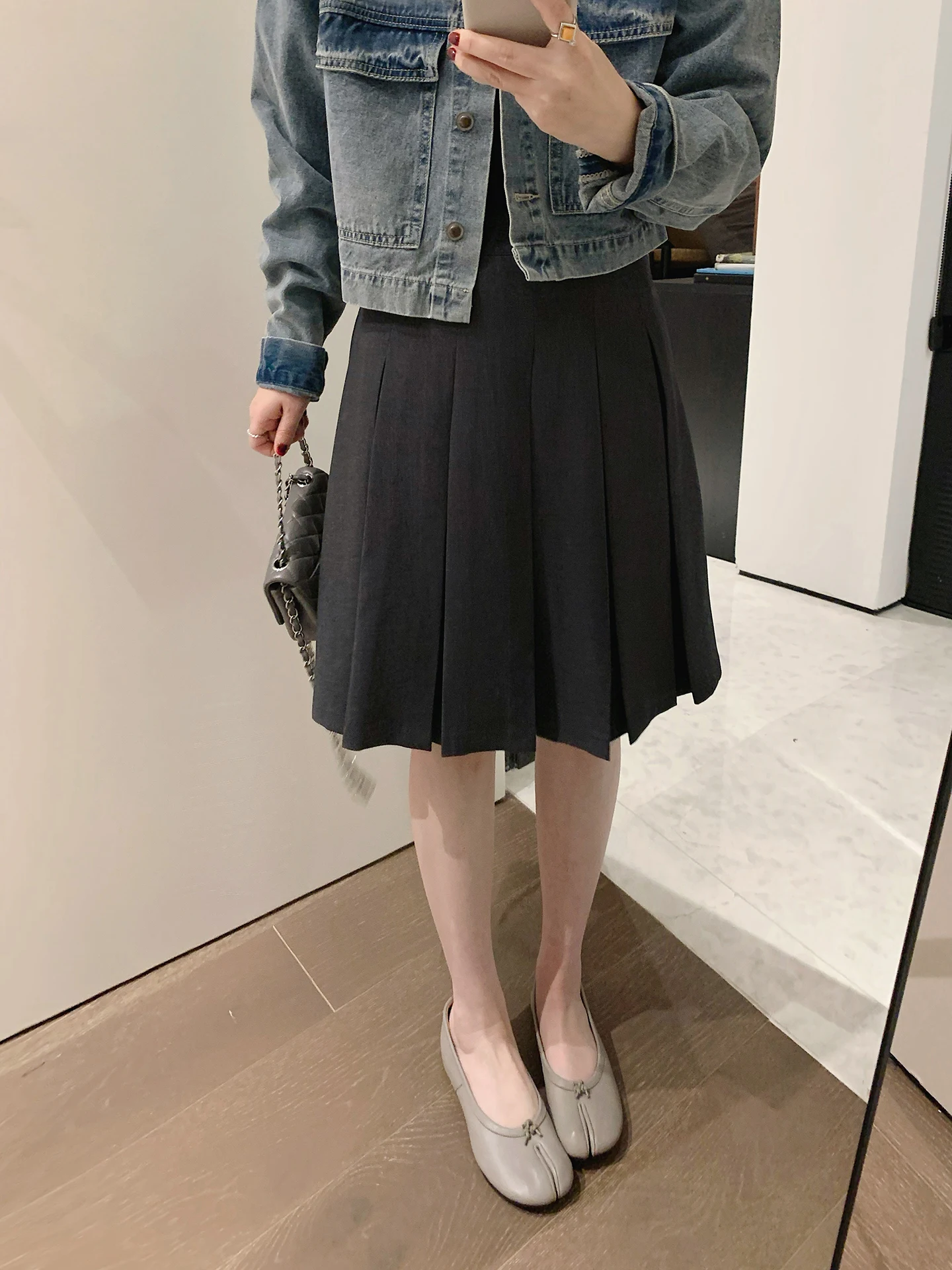 High Waist Suit Style Pleated Skirt Women's Elegant A-Line Hip Covering Short Skirt Comfortable Cotton Vintage Design
High Waist Suit Style Pleated Skirt Women's Elegant A-Line Hip Covering Short Skirt Comfortable Cotton Vintage Design