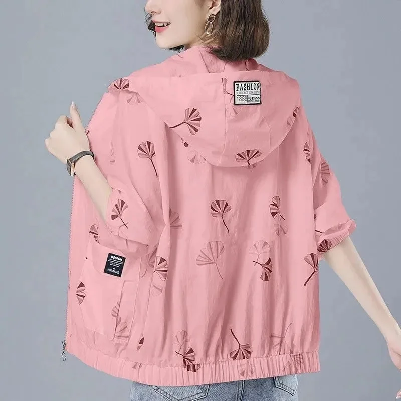 Sunscreen Clothing for Women long Sleeved Lightweight Jacket 2025 Summer New Style Middle-Aged Mother's Loose Sunscreen Clothing
Sunscreen Clothing for Women long Sleeved Lightweight Jacket 2025 Summer New Style Middle-Aged Mother's Loose Sunscreen Clothing