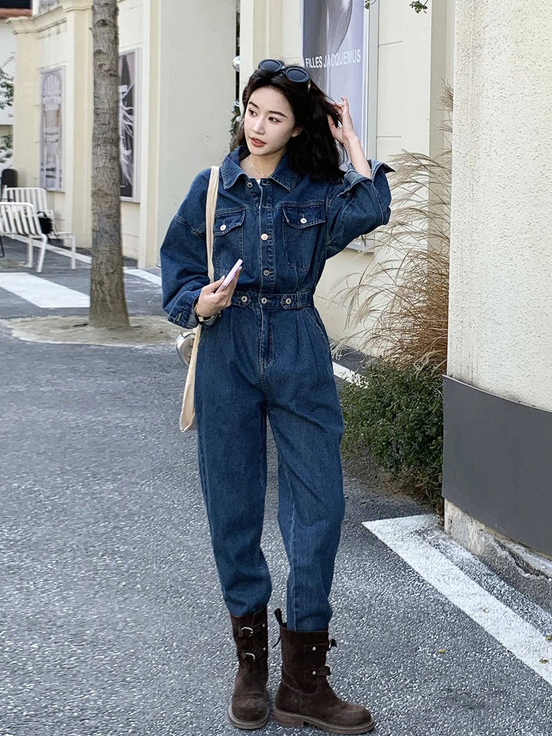 Женский джинсовый комбинезон весна-осень с завышенной талией, утягивающий, молодежный, с эффектом утяжки талии, рабочий костюм, модные брюки-кюлоты
Женский джинсовый комбинезон весна-осень с завышенной талией, утягивающий, молодежный, с эффектом утяжки талии, рабочий костюм, модные брюки-кюлоты