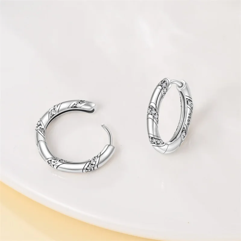 New 925 Sterling Silver Vintage Circular Braided Women Earrings Brilliant Wedding Engagement Star Earrings Jewelry Gifts
New 925 Sterling Silver Vintage Circular Braided Women Earrings Brilliant Wedding Engagement Star Earrings Jewelry Gifts