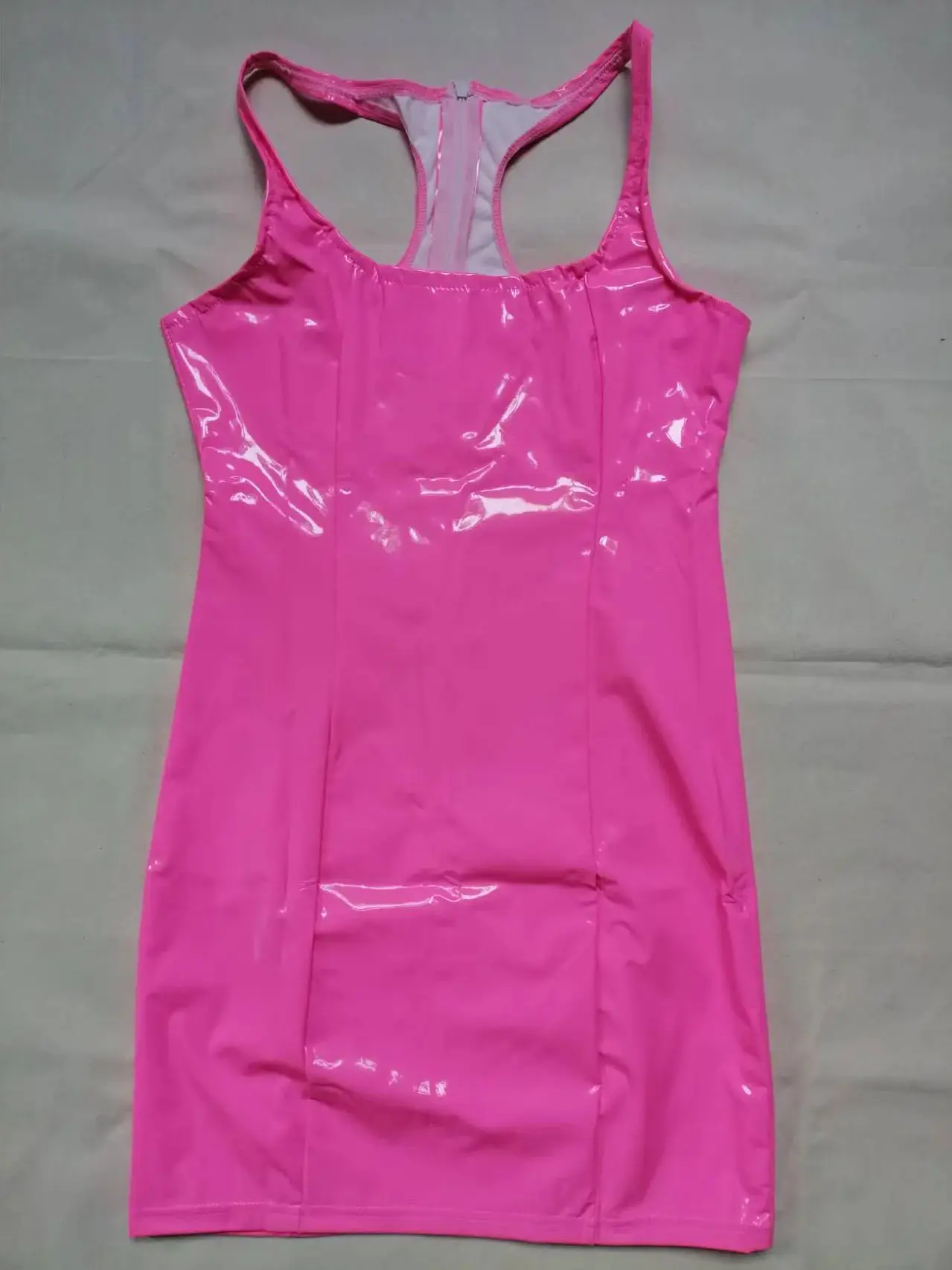 Блестящее облегающее платье-мини без рукавов из искусственной кожи с эффектом мокрой кожи, сексуальное, обтягивающее бедра, сарафан, мини-юбка, платье-халат
Блестящее облегающее платье-мини без рукавов из искусственной кожи с эффектом мокрой кожи, сексуальное, обтягивающее бедра, сарафан, мини-юбка, платье-халат