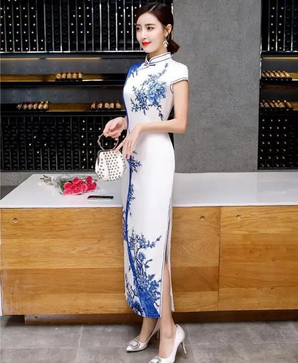 Summer Dress Traditional Chinese Cheongsam Women Vintage Chipao Blue and White Porcelain Shanghai
Summer Dress Traditional Chinese Cheongsam Women Vintage Chipao Blue and White Porcelain Shanghai